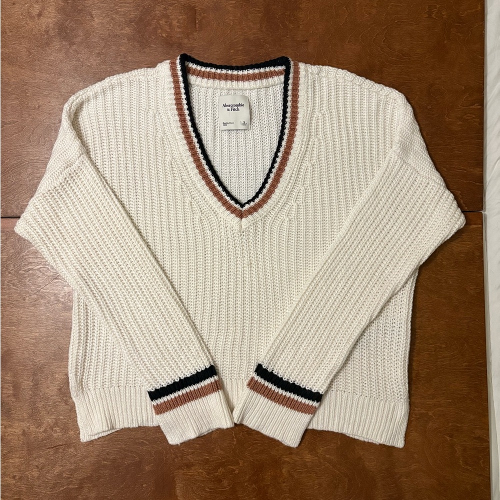 Abercrombie & Fitch Cream V-Neck Retro Sweater
